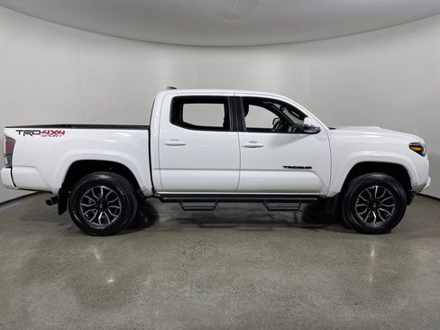 Certified 2023 Toyota Tacoma TRD Sport image 2