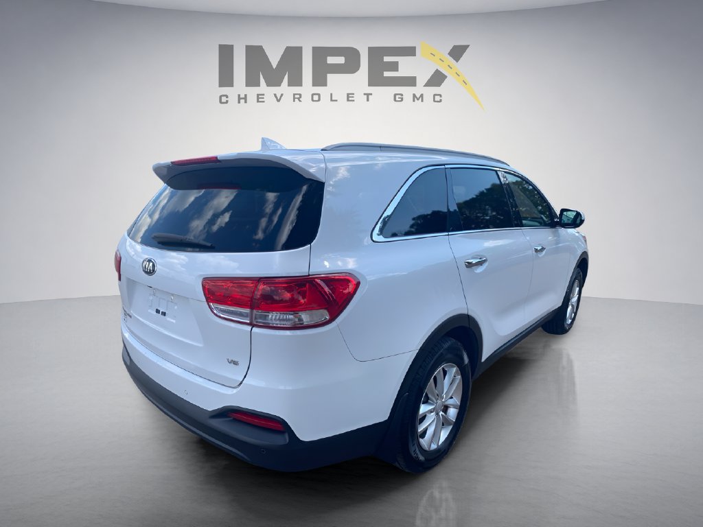 Used 2017 Kia Sorento LX w/ LX V6 Convenience Package FWD image 5