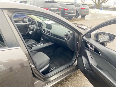 Used 2016 MAZDA MAZDA3 i Sport w/ Preferred Equipment Package image 22