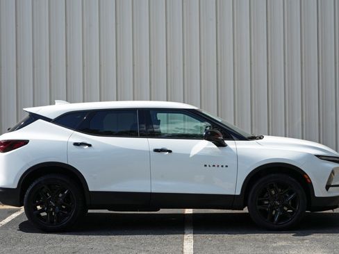 Used 2023 Chevrolet Blazer LT FWD image 49