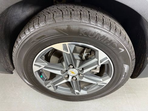 Used 2025 Chevrolet Blazer LT image 12