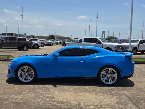 Used 2022 Chevrolet Camaro ZL1 RWD image 7