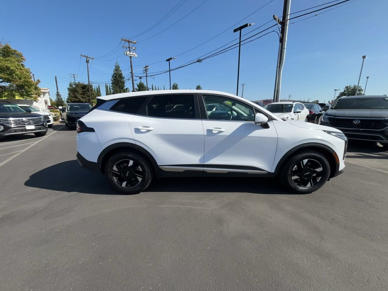 Used 2026 Kia Sportage LX FWD image 15
