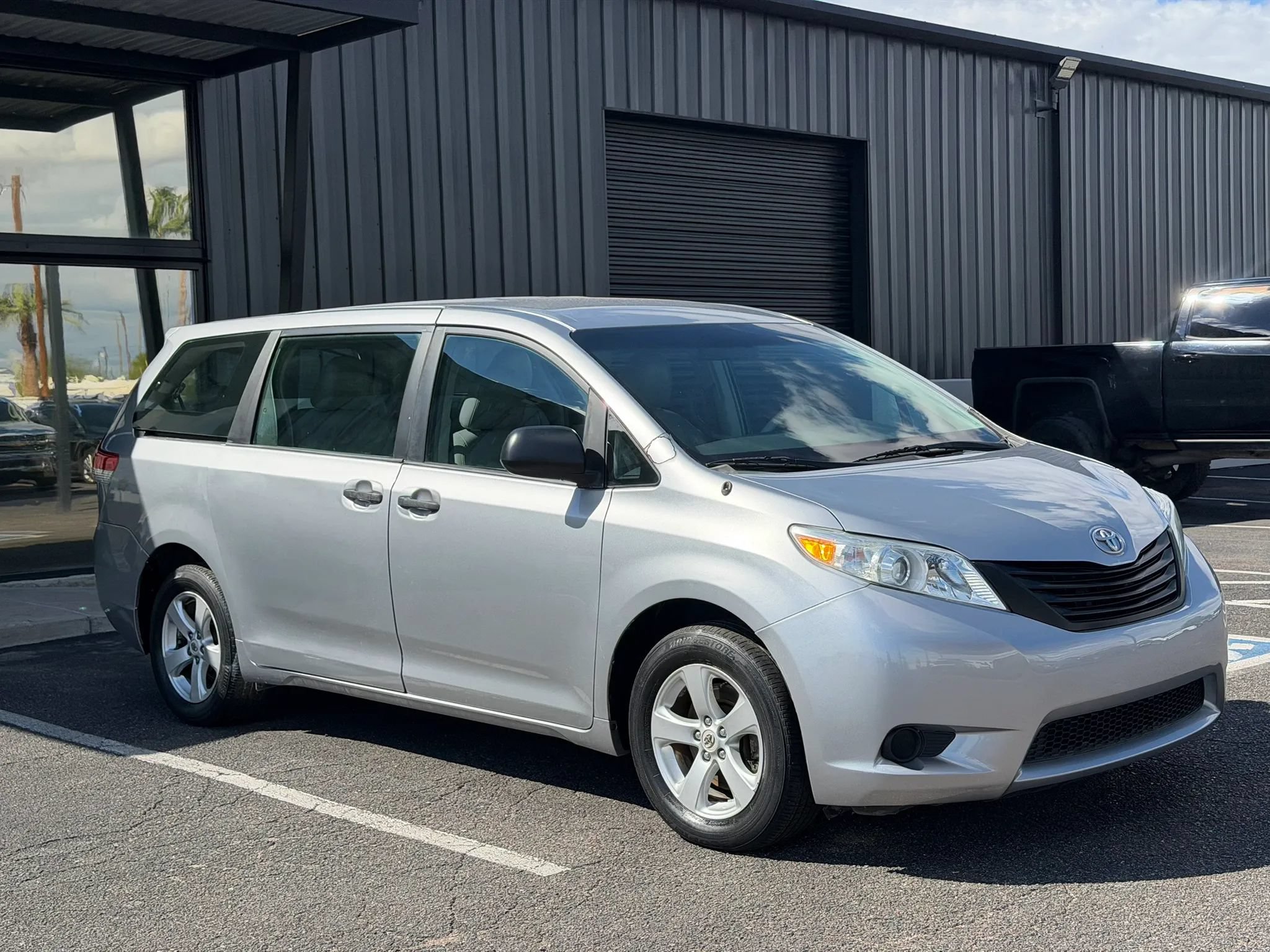 Used 2011 Toyota Sienna FWD image 13