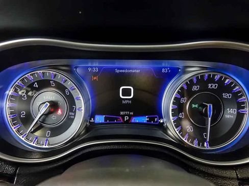 Used 2023 Chrysler 300 Touring AWD/4WD image 19