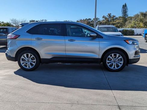 Used 2023 Ford Edge Titanium image 4