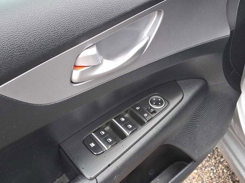 Used 2022 Kia Forte LXS image 26