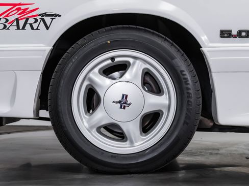Used 1992 Ford Mustang GT RWD image 24
