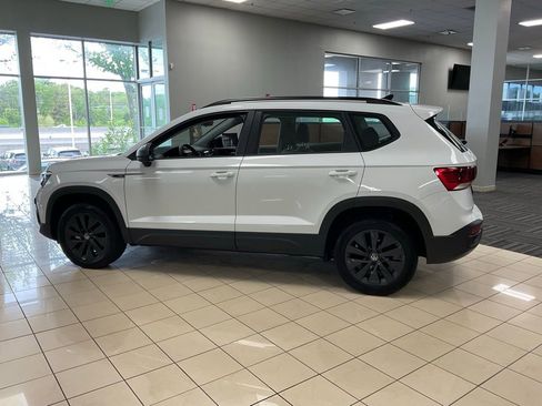Used 2023 Volkswagen Taos S FWD image 4