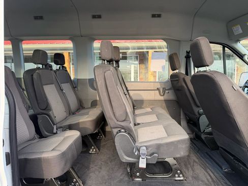 Used 2022 Ford Transit 350 XLT image 17