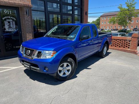 Used 2012 Nissan Frontier SV w/ SV Premium Utility Pkg AWD/4WD image 1