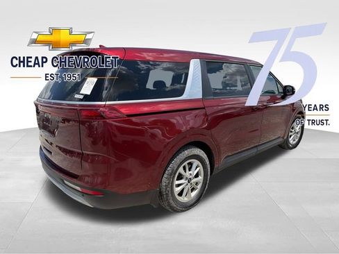 Used 2024 Kia Carnival LX FWD image 4