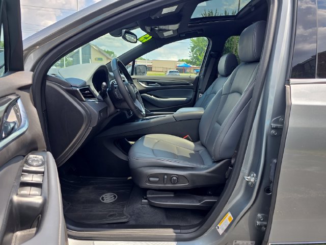 Used 2023 Buick Enclave Essence w/ Experience Buick Package AWD/4WD image 17