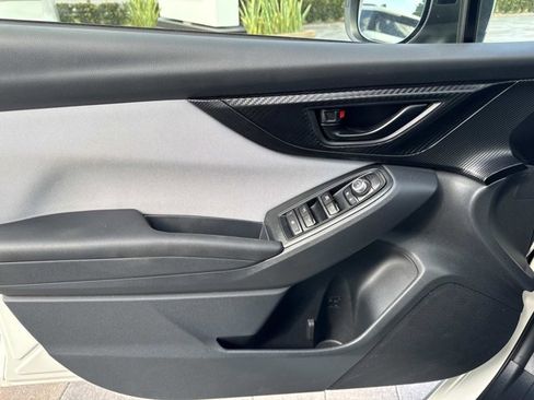 Used 2022 Subaru Crosstrek 2.0i Premium w/ Moonroof Package image 9