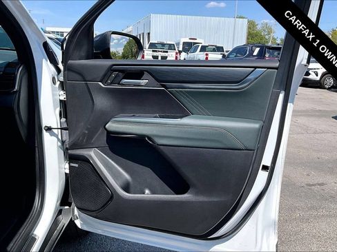 Used 2025 GMC Acadia AT4 AWD/4WD image 27