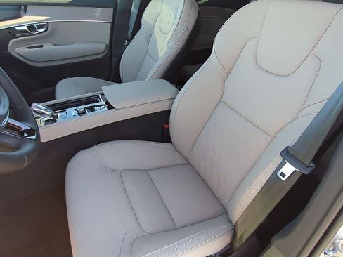 Used 2026 Volvo XC90 B6 Plus w/ Protection Package Premier AWD/4WD image 14