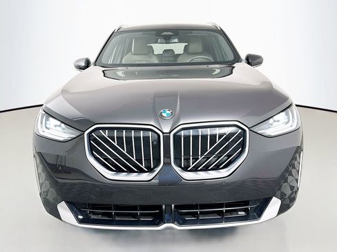 Used 2025 BMW X3 xDrive30i w/ Premium Package AWD/4WD image 2