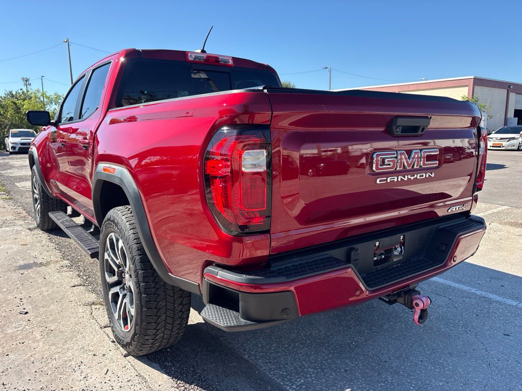Used 2023 GMC Canyon AT4 w/ AT4 Premium Package AWD/4WD image 5