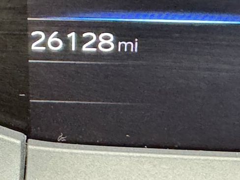 Used 2024 Toyota Prius LE image 16