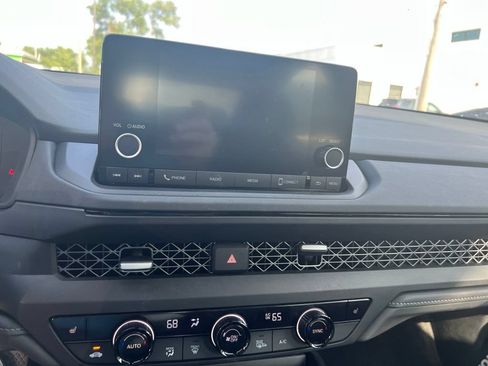 Used 2023 Honda Accord EX image 27
