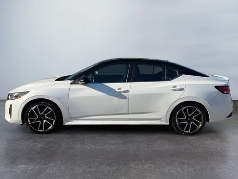 Used 2024 Nissan Sentra SR w/ SR Premium Package FWD image 8