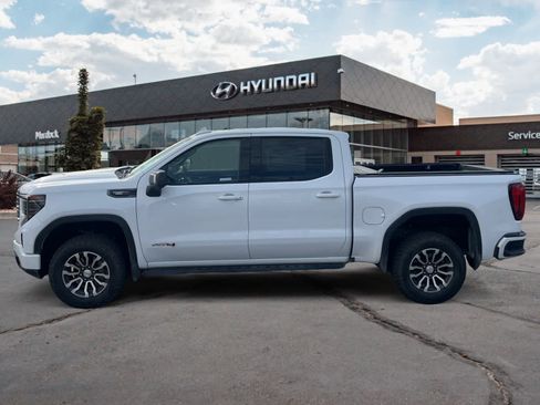 Used 2022 GMC Sierra 1500 AT4 w/ AT4 Premium Package image 2