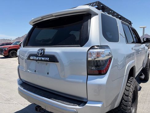 Used 2021 Toyota 4Runner TRD Off-Road AWD/4WD image 4