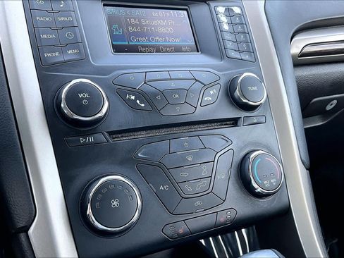 Used 2013 Ford Fusion SE FWD image 35