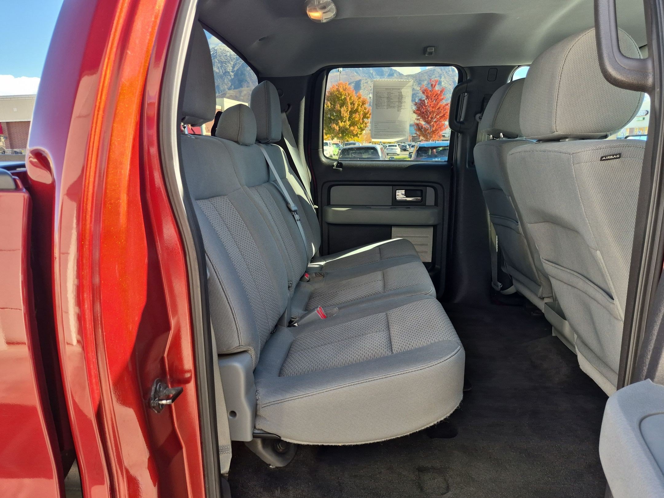 Used 2014 Ford F150 XLT AWD/4WD image 29