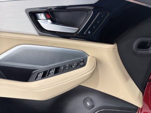 Certified 2025 Acura MDX w/ Technology Package image 11