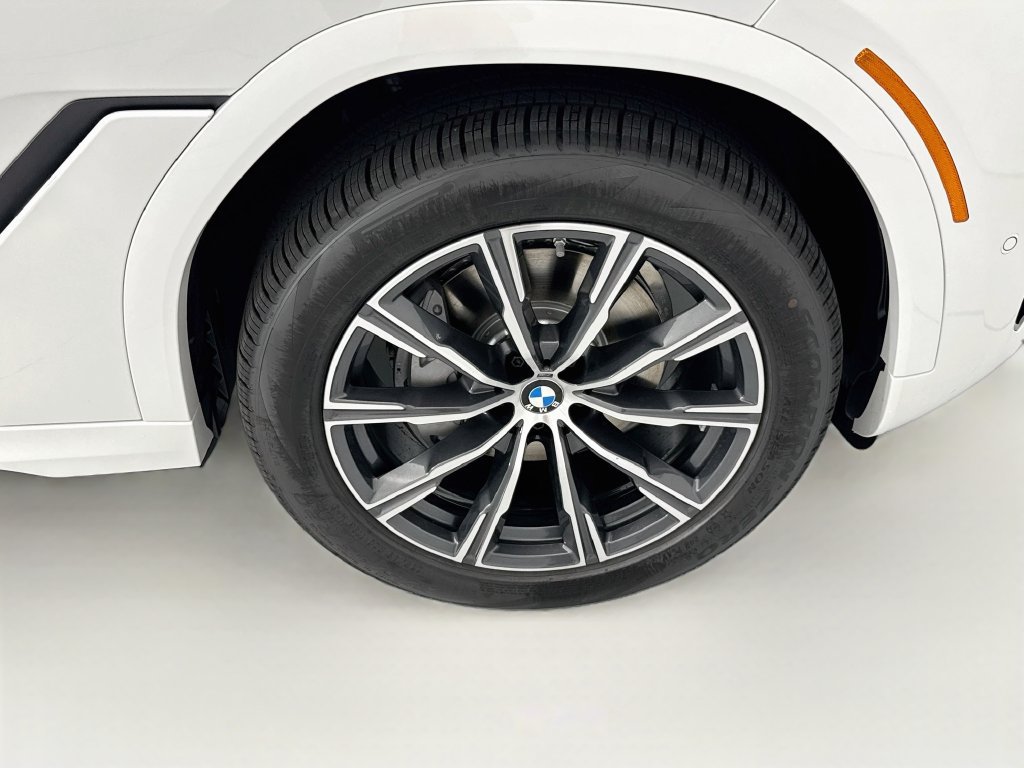 New 2027 BMW X6 xDrive40i w/ Climate Comfort Package AWD/4WD image 31
