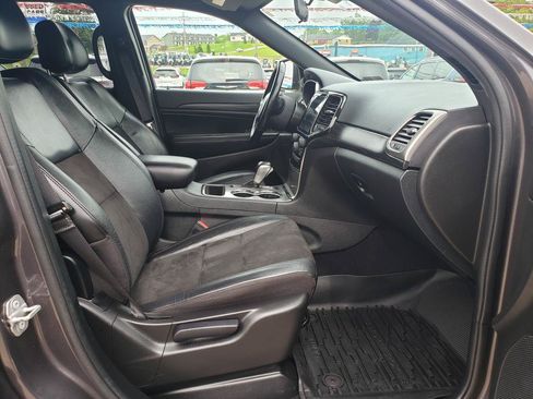 Used 2021 Jeep Grand Cherokee Laredo X AWD/4WD image 17