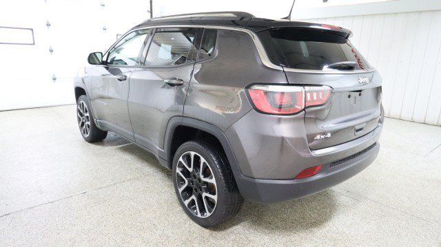 Used 2018 Jeep Compass Limited w/ Navigation Group AWD/4WD image 3