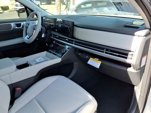 New 2026 Hyundai Santa Fe SE FWD image 6