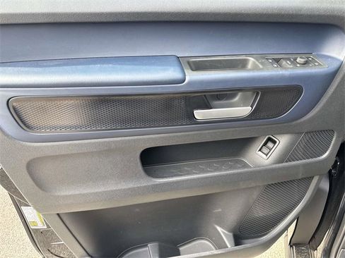 New 2025 Volkswagen ID. Buzz Pro S image 11