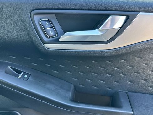 Used 2020 Ford Escape SE Sport image 20