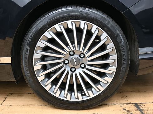 Used 2023 Genesis Electrified G80 image 12