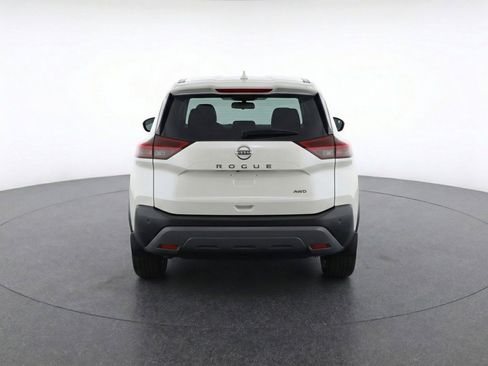 Used 2025 Nissan Rogue SV image 7