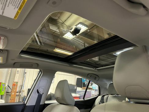 Used 2025 Toyota Camry XLE image 25