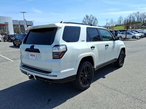 Used 2021 Toyota 4Runner Nightshade AWD/4WD image 4