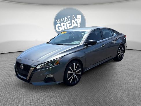 Used 2022 Nissan Altima 2.5 SR FWD image 8