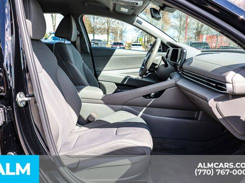 Used 2025 Hyundai Elantra Sport FWD image 22