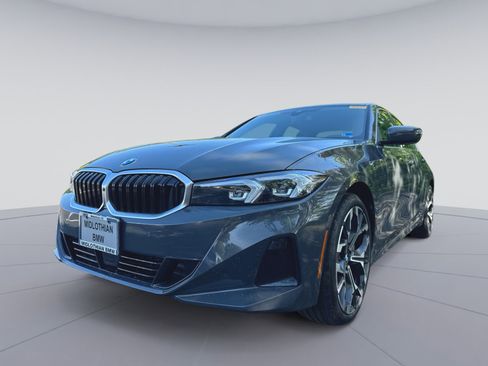 Used 2026 BMW 330i xDrive Sedan w/ Premium Package AWD/4WD image 5