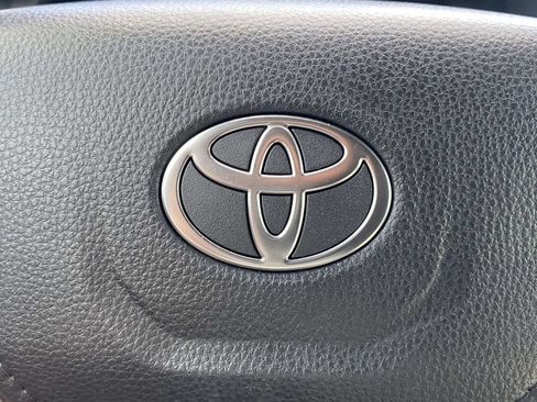 Used 2025 Toyota 4Runner SR5 RWD image 60