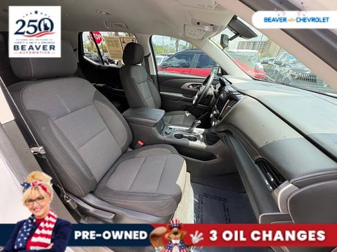 Used 2019 Chevrolet Traverse LT FWD image 25