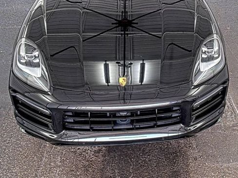 Used 2023 Porsche Cayenne Platinum Edition AWD/4WD image 7