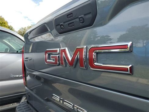 Used 2022 GMC Sierra 1500 SLT w/ SLT Premium Plus Package image 6