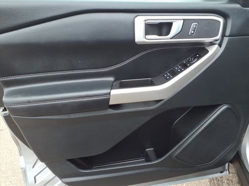 Certified 2023 Ford Explorer XLT w/ Equipment Group 202A image 15