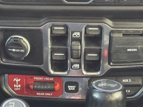 Used 2020 Jeep Wrangler Unlimited Rubicon w/ Advanced Safety Group AWD/4WD image 27