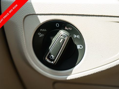 Used 2021 Volkswagen Atlas SE w/ Panoramic Sunroof Package FWD image 17